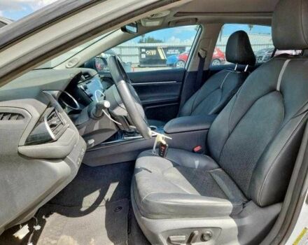 Белый Тойота Камри, объемом двигателя 2.5 л и пробегом 56 тыс. км за 6500 $, фото 6 на Automoto.ua