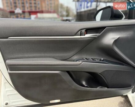 Белый Тойота Камри, объемом двигателя 2.49 л и пробегом 103 тыс. км за 26900 $, фото 42 на Automoto.ua