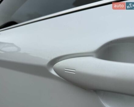 Белый Тойота Камри, объемом двигателя 2.49 л и пробегом 103 тыс. км за 26900 $, фото 10 на Automoto.ua