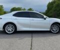 Тойота Камри 2020 в Киеве на Automoto.ua Белый Тойота Камри, объемом двигателя 2.5 л и пробегом 45 тыс. км за 18000 $, фото 5 на Automoto.ua