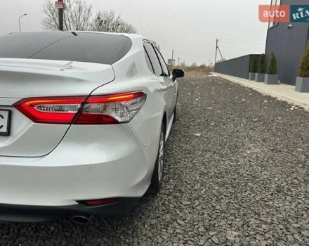 Белый Тойота Камри, объемом двигателя 2.49 л и пробегом 173 тыс. км за 20500 $, фото 17 на Automoto.ua