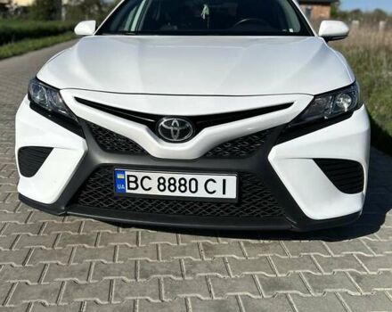 Белый Тойота Камри, объемом двигателя 2.49 л и пробегом 115 тыс. км за 21000 $, фото 6 на Automoto.ua