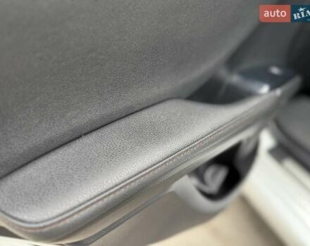 Белый Тойота Камри, объемом двигателя 2.49 л и пробегом 103 тыс. км за 26900 $, фото 39 на Automoto.ua