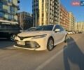 Белый Тойота Камри, объемом двигателя 2.49 л и пробегом 320 тыс. км за 20500 $, фото 1 на Automoto.ua