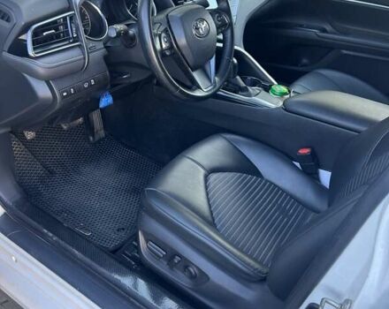 Белый Тойота Камри, объемом двигателя 2.49 л и пробегом 115 тыс. км за 21000 $, фото 31 на Automoto.ua