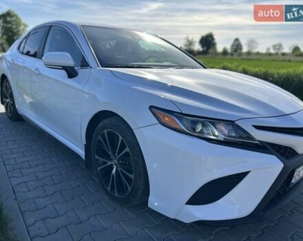 Белый Тойота Камри, объемом двигателя 2.49 л и пробегом 115 тыс. км за 21000 $, фото 24 на Automoto.ua