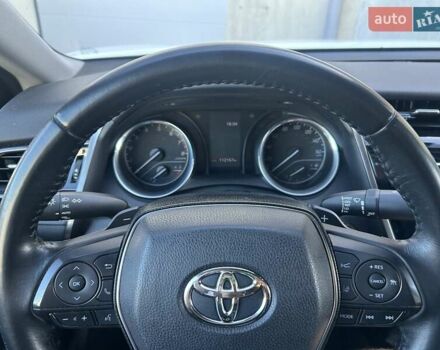 Белый Тойота Камри, объемом двигателя 2.49 л и пробегом 115 тыс. км за 21000 $, фото 29 на Automoto.ua