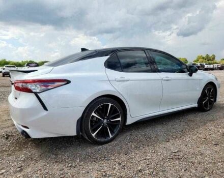 Белый Тойота Камри, объемом двигателя 2.5 л и пробегом 56 тыс. км за 6500 $, фото 3 на Automoto.ua