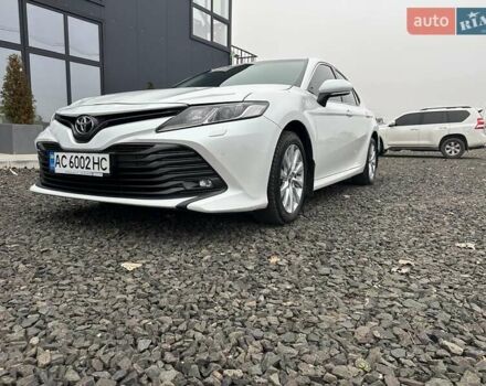 Белый Тойота Камри, объемом двигателя 2.49 л и пробегом 173 тыс. км за 20500 $, фото 4 на Automoto.ua
