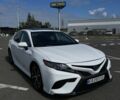 Белый Тойота Камри, объемом двигателя 2.5 л и пробегом 143 тыс. км за 23500 $, фото 1 на Automoto.ua