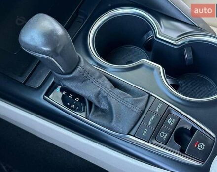 Белый Тойота Камри, объемом двигателя 2.49 л и пробегом 45 тыс. км за 8900 $, фото 17 на Automoto.ua