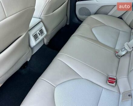 Белый Тойота Камри, объемом двигателя 2.49 л и пробегом 45 тыс. км за 8900 $, фото 10 на Automoto.ua