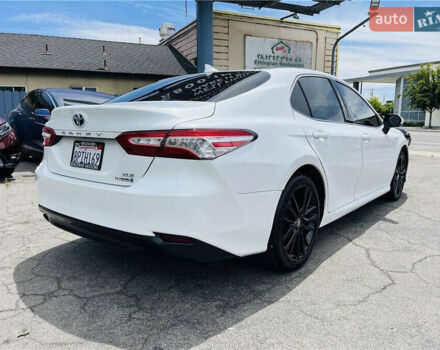 Белый Тойота Камри, объемом двигателя 2.49 л и пробегом 114 тыс. км за 8600 $, фото 5 на Automoto.ua