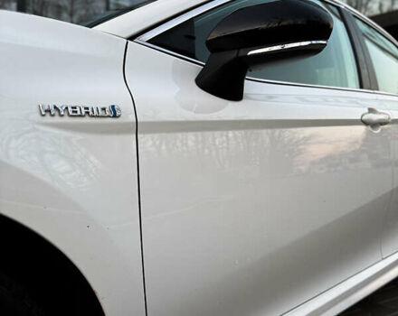 Білий Тойота Камрі, об'ємом двигуна 2.49 л та пробігом 58 тис. км за 20500 $, фото 2 на Automoto.ua