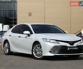Белый Тойота Камри, объемом двигателя 3.46 л и пробегом 98 тыс. км за 33900 $, фото 1 на Automoto.ua