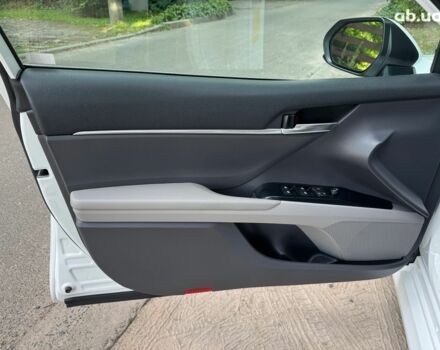 Білий Тойота Камрі, об'ємом двигуна 2.5 л та пробігом 71 тис. км за 21490 $, фото 10 на Automoto.ua