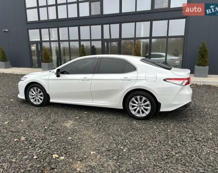 Белый Тойота Камри, объемом двигателя 2.49 л и пробегом 173 тыс. км за 20500 $, фото 8 на Automoto.ua