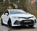 Белый Тойота Камри, объемом двигателя 2.49 л и пробегом 65 тыс. км за 36999 $, фото 2 на Automoto.ua