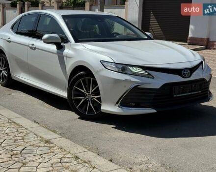 Білий Тойота Камрі, об'ємом двигуна 2.49 л та пробігом 98 тис. км за 31999 $, фото 1 на Automoto.ua