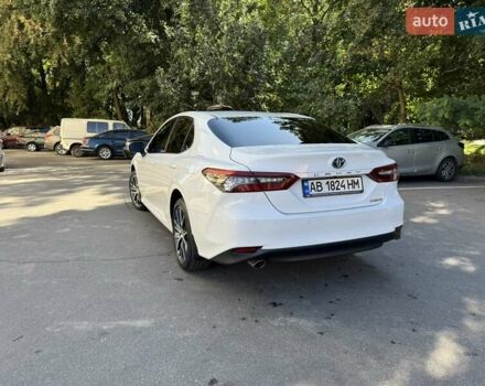 Белый Тойота Камри, объемом двигателя 2.49 л и пробегом 65 тыс. км за 34200 $, фото 5 на Automoto.ua