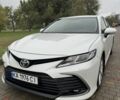 Белый Тойота Камри, объемом двигателя 2.5 л и пробегом 204 тыс. км за 21500 $, фото 2 на Automoto.ua