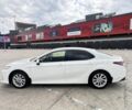 Белый Тойота Камри, объемом двигателя 2.5 л и пробегом 126 тыс. км за 29300 $, фото 1 на Automoto.ua