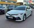 Белый Тойота Камри, объемом двигателя 2.49 л и пробегом 123 тыс. км за 23000 $, фото 1 на Automoto.ua