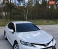 Белый Тойота Камри, объемом двигателя 2.49 л и пробегом 60 тыс. км за 28299 $, фото 1 на Automoto.ua