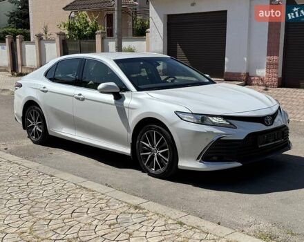 Білий Тойота Камрі, об'ємом двигуна 2.49 л та пробігом 98 тис. км за 31999 $, фото 2 на Automoto.ua