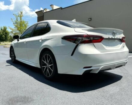 Белый Тойота Камри, объемом двигателя 2.5 л и пробегом 23 тыс. км за 8200 $, фото 6 на Automoto.ua