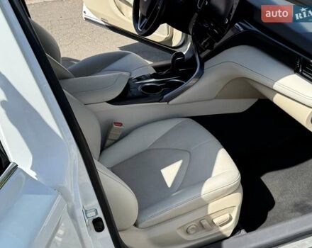 Білий Тойота Камрі, об'ємом двигуна 2.49 л та пробігом 98 тис. км за 31999 $, фото 30 на Automoto.ua