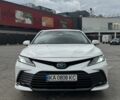Белый Тойота Камри, объемом двигателя 2.5 л и пробегом 126 тыс. км за 29300 $, фото 2 на Automoto.ua