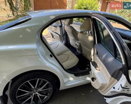 Білий Тойота Камрі, об'ємом двигуна 2.49 л та пробігом 98 тис. км за 31999 $, фото 28 на Automoto.ua