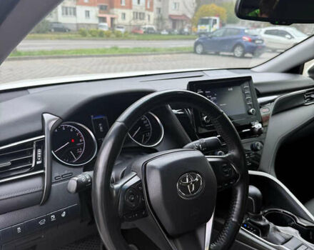 Тойота Камри 2021 в Хмельницком на Automoto.ua Белый Тойота Камри, объемом двигателя 2.49 л и пробегом 68 тыс. км за 22900 $, фото 7 на Automoto.ua