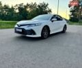 Белый Тойота Камри, объемом двигателя 2.49 л и пробегом 98 тыс. км за 31700 $, фото 1 на Automoto.ua