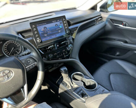 Тойота Камри 2021 в Николаеве на Automoto.ua Белый Тойота Камри, объемом двигателя 2.49 л и пробегом 107 тыс. км за 29999 $, фото 21 на Automoto.ua