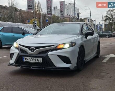 Білий Тойота Камрі, об'ємом двигуна 3.5 л та пробігом 35 тис. км за 35500 $, фото 1 на Automoto.ua