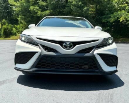 Белый Тойота Камри, объемом двигателя 2.5 л и пробегом 23 тыс. км за 8200 $, фото 1 на Automoto.ua