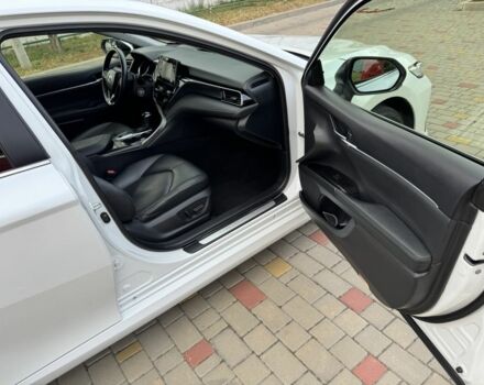 Белый Тойота Камри, объемом двигателя 2.5 л и пробегом 204 тыс. км за 21500 $, фото 13 на Automoto.ua