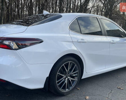 Белый Тойота Камри, объемом двигателя 2.49 л и пробегом 114 тыс. км за 23500 $, фото 24 на Automoto.ua