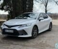Белый Тойота Камри, объемом двигателя 2.5 л и пробегом 150 тыс. км за 29999 $, фото 1 на Automoto.ua