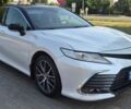 Білий Тойота Камрі, об'ємом двигуна 2.49 л та пробігом 220 тис. км за 27500 $, фото 1 на Automoto.ua