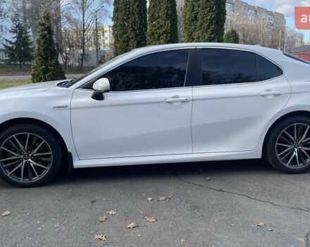 Белый Тойота Камри, объемом двигателя 2.49 л и пробегом 114 тыс. км за 23500 $, фото 7 на Automoto.ua