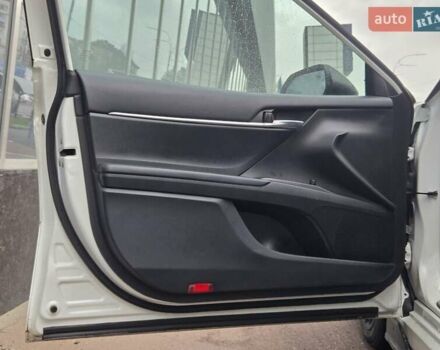 Білий Тойота Камрі, об'ємом двигуна 3.5 л та пробігом 35 тис. км за 35500 $, фото 13 на Automoto.ua