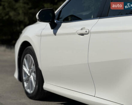 Белый Тойота Камри, объемом двигателя 2.5 л и пробегом 113 тыс. км за 29900 $, фото 18 на Automoto.ua