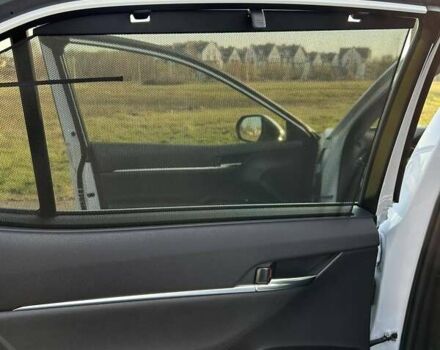 Белый Тойота Камри, объемом двигателя 2.49 л и пробегом 15 тыс. км за 37000 $, фото 29 на Automoto.ua