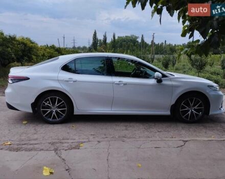 Белый Тойота Камри, объемом двигателя 2.49 л и пробегом 34 тыс. км за 34000 $, фото 1 на Automoto.ua