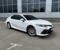 Білий Тойота Камрі, об'ємом двигуна 2.5 л та пробігом 85 тис. км за 24589 $, фото 1 на Automoto.ua