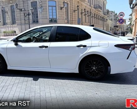 Білий Тойота Камрі, об'ємом двигуна 2.5 л та пробігом 100 тис. км за 36500 $, фото 1 на Automoto.ua