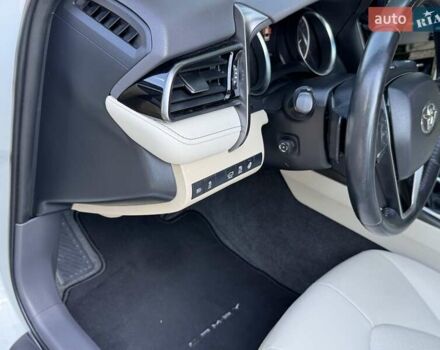 Білий Тойота Камрі, об'ємом двигуна 2.49 л та пробігом 98 тис. км за 31999 $, фото 26 на Automoto.ua